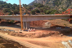 ΓΟΥΡΝΕΣ - ΧΕΡΣΟΝΗΣΟΣ: εργασίες διαμόρφωσης της γέφυρας