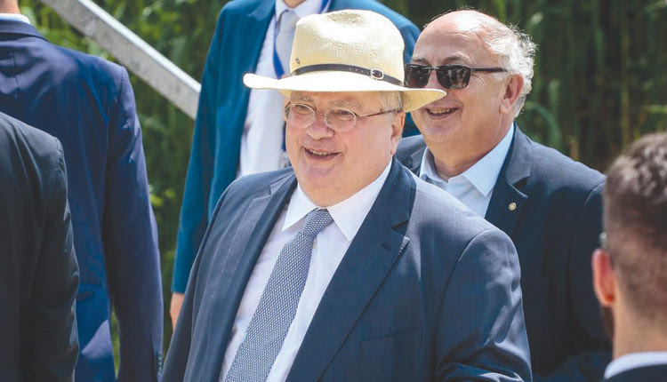 Νίκος Κοτζιάς