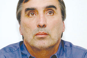 Ο Γιάννης Σαμαράς δεν άντεξε και βούρκωσε στο τέλος της τοποθέτησής του,