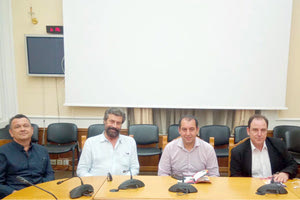 Πανελλήνιο Φεστιβάλ Ερασιτεχνικού Θεάτρου στην Ιεράπετρα: Οι κ.κ. Βερλέκης - Φασουλάκης, Γεωργαλάκης και Βαρδάκης στη χθεσινή συνέντευξη Τύπου 