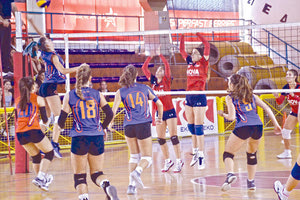 Στιγμιότυπο από το ντέρμπι βόλεϊ των νεανίδων ΑΘΛΕΣΗ-ΓΕΗ