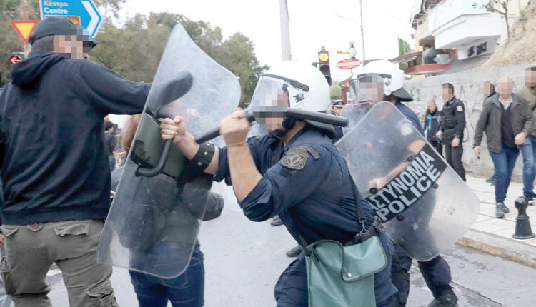 Ένταση και ξύλο για το... πάρκο! 