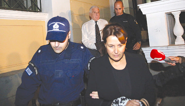 το ζεύγος Παπαντωνίου οδηγείτε στην φυλακή