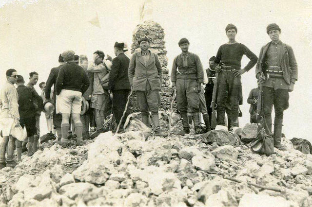 ΦΩΤΟ ΗΜΕΡΑΣ: Στην κορυφή του Προφ. Ηλία στο Αφρατί