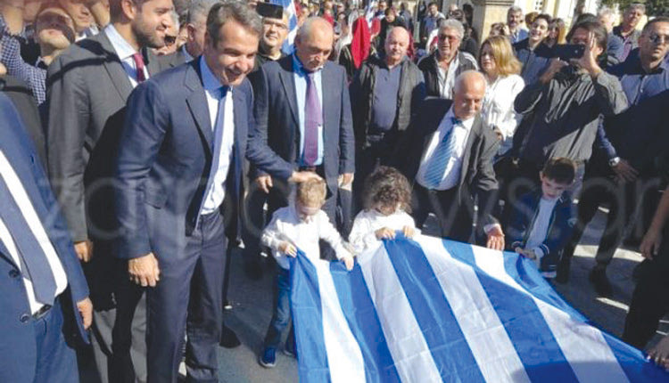 Στον Αποκόρωνα Χανίων γιόρτασε την 28η Οκτωβρίου ο πρόεδρος της ΝΔ Κυριάκος Μητσοτάκης. 