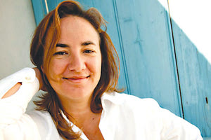 Λώρη Κέζα - δημοσιογράφος