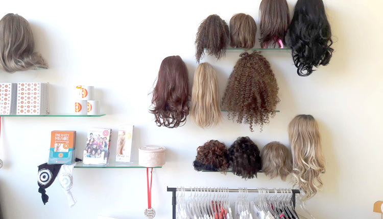 Ο “Στόχος” διαθέτει δωρεάν τις περούκες για τις γυναίκες που κάνουν χημειοθεραπείες