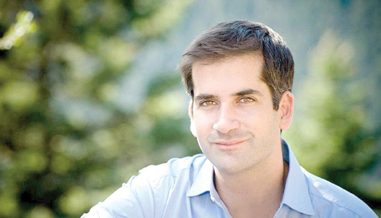  ο Κώστας Μπακογιάννης