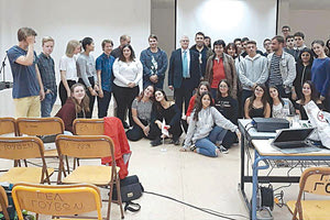 Ήρθαν από τη Σουηδία στην Κρήτη και... διδάσκονται Αρχαία Ελληνικά