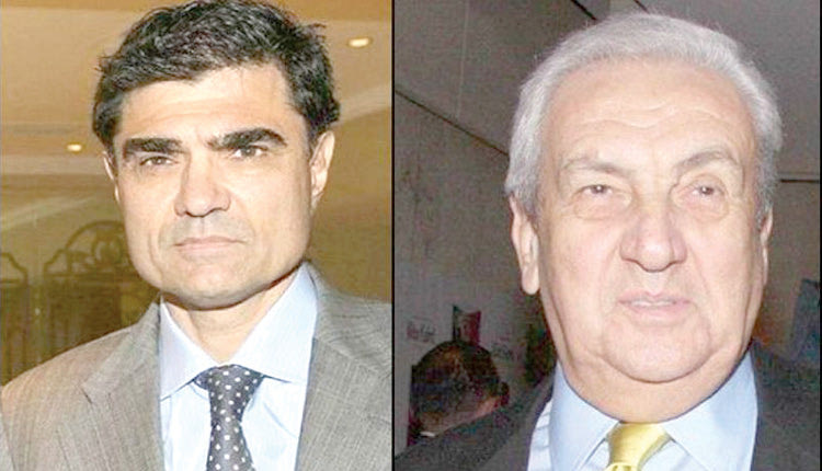 Χέρι-χέρι Δημήτρης Κοντομηνάς - Β. Βαρδινογιάννης