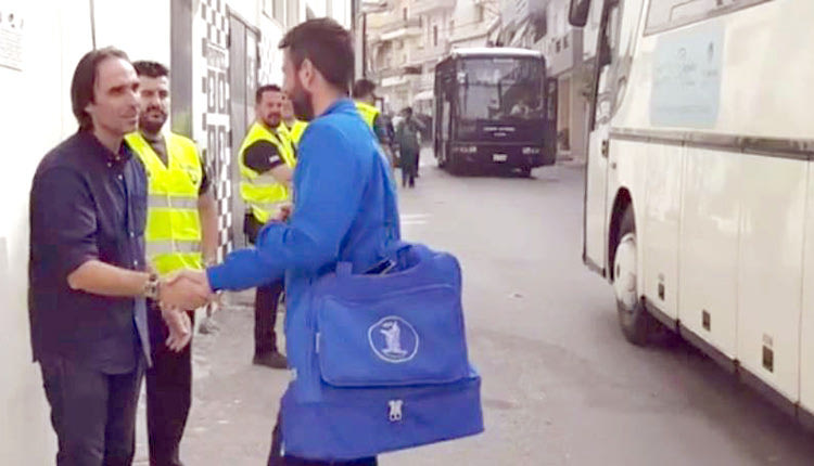 Ο Ηλίας Πουρσανίδης υποδέχεται την αποστολή της Νίκης Βόλου