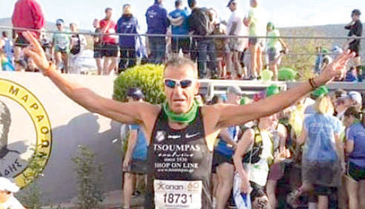  ο Σήφης Κορωνάκης που έτρεξε στον Κλασικό Μαραθώνιο της Αθήνας