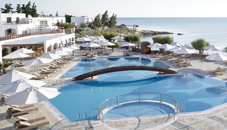 ανέγερση δύο ξενοδοχείων και ενός συγκροτήματος κατοικιών στη θέση Καβούσι, έχει ο ξενοδοχειακός όμιλος του Ανδρέα Μεταξά.