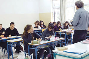 Να μην μπει «ταβάνι» στην προϋπηρεσία ζητούν οι εκπαιδευτικοί