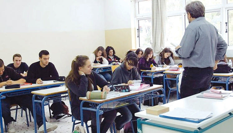 Να μην μπει «ταβάνι» στην προϋπηρεσία ζητούν οι εκπαιδευτικοί