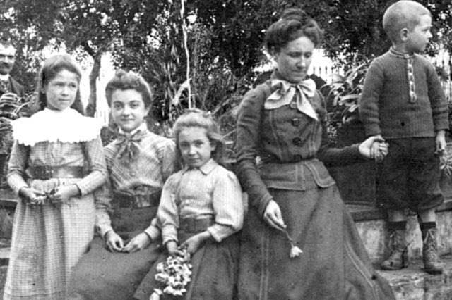 ΦΩΤΟ ΗΜΕΡΑΣ: Όλη η οικογένεια στην Κρήτη το 1901