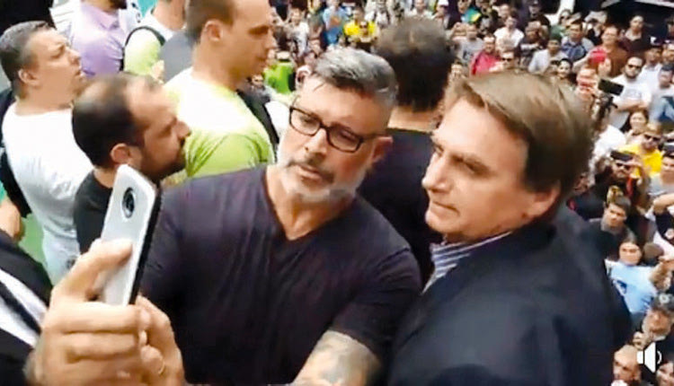  ο Μπολσονάρο είχε υποσχεθεί προεκλογικά στον πρωταγωνιστή σε πορνό Αλεξάνδερ Φρότα πως, εάν εκλεγεί, θα τον κάνει υπουργό Πολιτισμού.