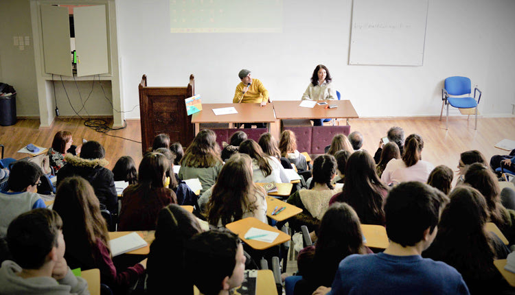 Ο κ. Βισκαδουράκης εγκαινίασε τον θεσμό «Οι συγγραφείς στην τάξη»