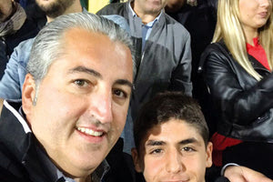 Ο Μπούσης στο γήπεδο