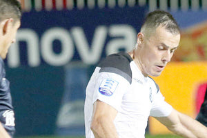 η άμυνα του ΟΦΗ