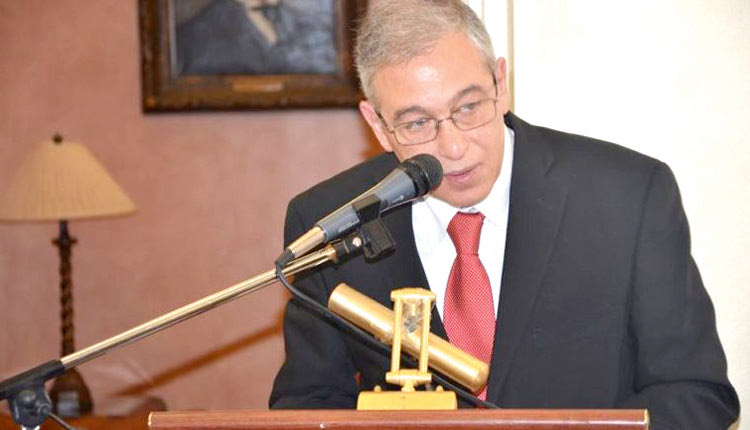 Ο γιατρός  Α. Μαμαντόπουλος αναλαμβάνει πλέον τον Ερυθρό Σταυρό σε μια δύσκολη στιγμή