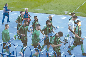 Οι παίκτες του ΠΟΑ κατέθεσαν λουλούδια για τον αδικοχαμένο Κατσούλη