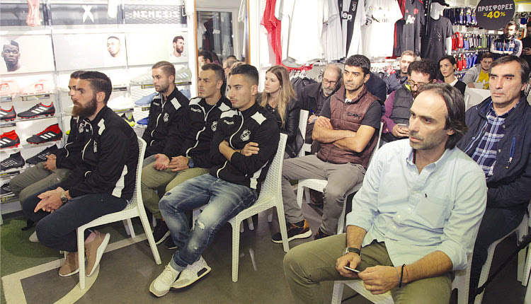 Παίκτες του ΟΦΗ αλλά και Ηλίας Πουρσανίδης, Γιάννης Σαμαράς στη χθεσινή παρουσίαση