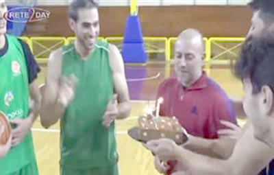 Ο τεχνικός της ομάδας του Δειλινού έσβησε τα κεράκια για τα 41 του χρόνια μέσα στο Λίντο