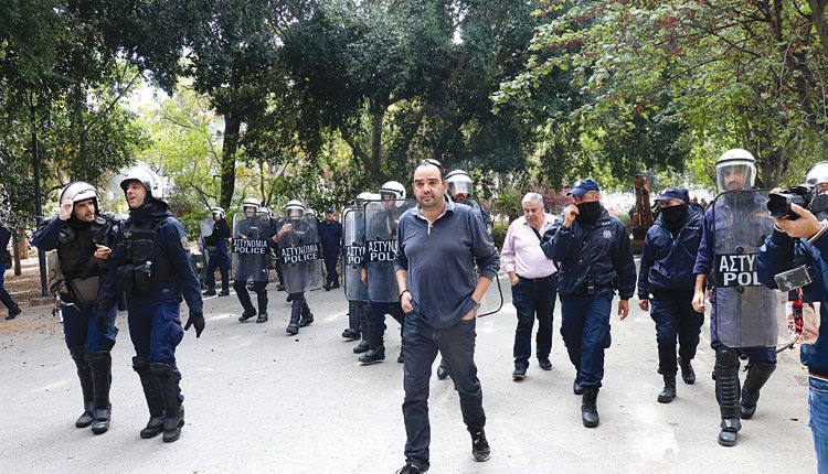 Μετ’ εμποδίων ξεκίνησε τις εργασίες ο εργολάβος στο πάρκο