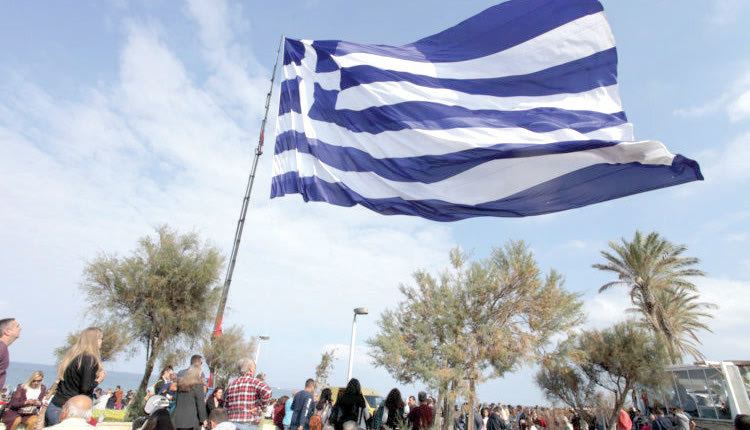 Η ελληνική σημαία κυμάτιζε αγέρωχη στην αεροπορική επίδειξη του μαχητικού της Π.Α.