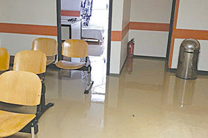 Η καταιγίδα ήταν η αιτία να πλημμυρίσει το ΤΕΠ