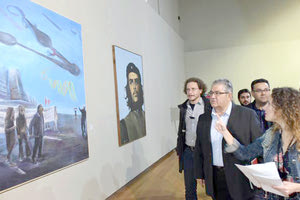 ο ΓΓ της ΚΕ, Δημήτρης Κουτσούμπας, μίλησε στα εγκαίνια της έκθεσης εικαστικών έργων που οργανώνεται με πρωτοβουλία της Τομεακής Επιτροπής Ηρακλείου του ΚΚΕ και με αφορμή τα 100χρονα του Κόμματος