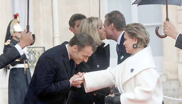 Ο Γάλλος πρόεδρος Εμανουέλ Μακρόν στο Παρίσι στην κύρια τελετή μνήμης για τα 100 χρόνια από τη Συνθήκη που έβαλε τέλος στον Α Παγκόσμιο Πόλεμο.