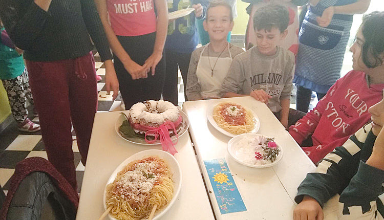 Μικρούς σεφ βγάζει το Δημοτικό σχολείο Αγίων Δέκα