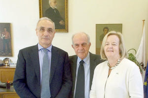 εθιμοτυπική συνάντηση του δημάρχoυ Ηρακλείου κ. Βασίλη Λαμπρινού με την πρέσβειρα της Ιρλανδίας στην Ελλάδα κ. Orla O΄ Hanrahan και τον πρέσβη της Λιθουανίας κ. Rolandas Kačinskas.