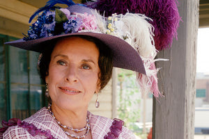 “Έφυγε” η Κάθριν Μακ Γκρέγκορ, η “κακιά” κυρία Όλσεν από “Το Μικρό Σπίτι στο Λιβάδι”