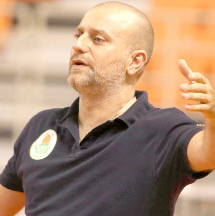  Γιώργος Γωνιωτάκης