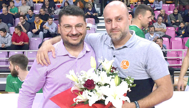   Ο κ. Γωνιωτάκης τιμήθηκε από τον πρόεδρο της Επιτροπής του ΟΦΗ κ. Αλεξάκη