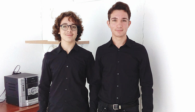 Τα αδέλφια Καβέτσου έρχονται καθημερινά στο Μουσικό σχολείο από τη Μίλατο