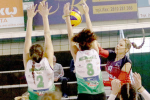 ΒΟΛΕΪ: Η Μανάι της ΑΘΛΕΣΗ σε φάση από το ματς με τον Μεσσηνιακό