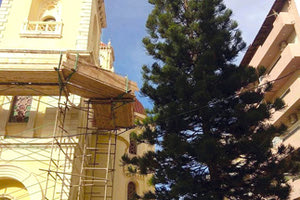 στο καμπαναριό του Αγίου Μηνά