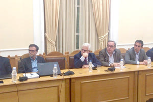 Η συνάντηση που είχε ο περιφερειάρχης Κρήτης Σταύρος Αρναουτάκης με τους πρυτάνεις και τους επικεφαλής των ερευνητικών ιδρυμάτων του νησιού, στο πλαίσιο υλοποίησης της Στρατηγικής Έξυπνης Εξειδίκευσης της Περιφέρειας Κρήτης (RIS3Crete).