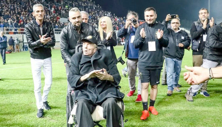 Η διεξαγωγή του αγώνα προς τιμήν του Ευγένιου Γκέραρντ 