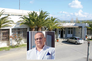 Ο διευθυντής του Πειραματικού Γυμνασίου Ηρακλείου, κ. Μανώλης Καρτσωνάκης