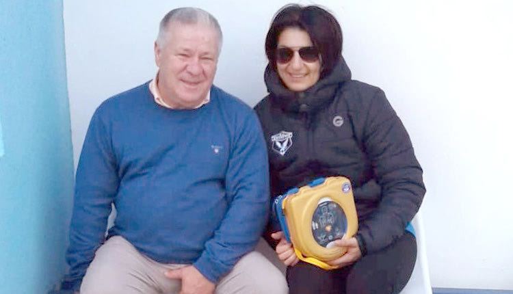 Με ενέργειες του προέδρου Αντώνη Παπαδάκη, στο γήπεδο της Δαμάστας υπάρχει πλέον απινιδωτής