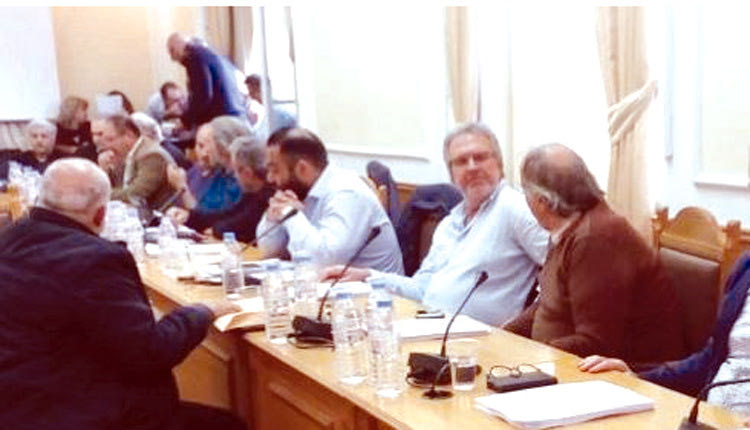 Ο Ζερβάκης πάντως ήταν το "πρόσωπο της ημέρας" στο χθεσινό Περιφερειακό Συμβούλιο