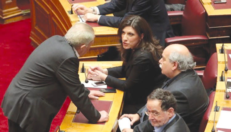 Σκληρές κουβέντες από τη Ζωή Κωνσταντοπούλου για τους πρώην συντρόφους της  και ειδικά για τον Φλαμπουράρη