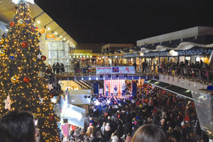 Η εκδήλωση της φωταγώγησης του χριστουγεννιάτικου δέντρου του μεγαλύτερου εμπορικού κέντρου στην Κρήτη, του TALOS PLAZA