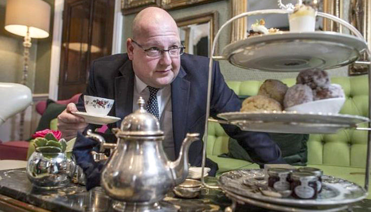 Οι... μυστικοί επιθεωρητές στα πολυτελή ξενοδοχεία