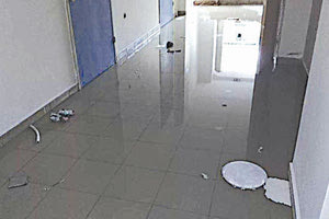 Με… βατραχοπέδιλα πήγαν χθες στο σχολείο οι μαθητές του Καπετανάκειου